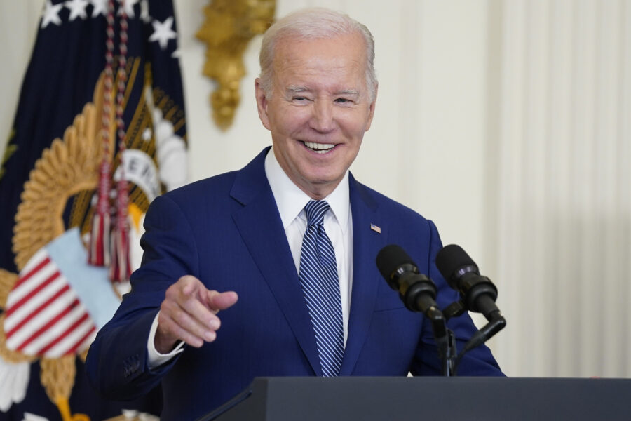 Biden säkrar nominering, Trump också nära - Biden