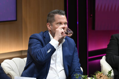Embracer rasar 10% efter miljardemissionen