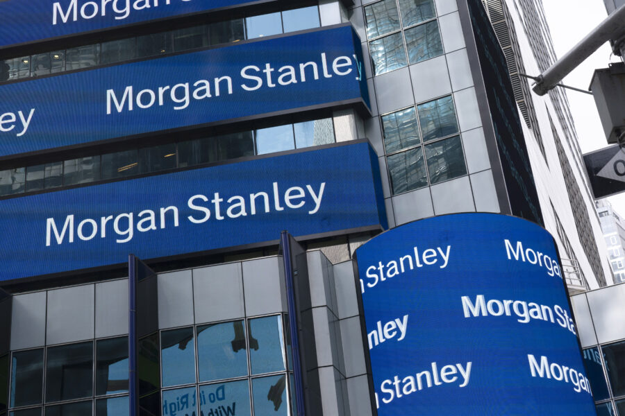 Morgan Stanley får miljonböter för att traders använt Whatsapp - Earns Morgan Stanley