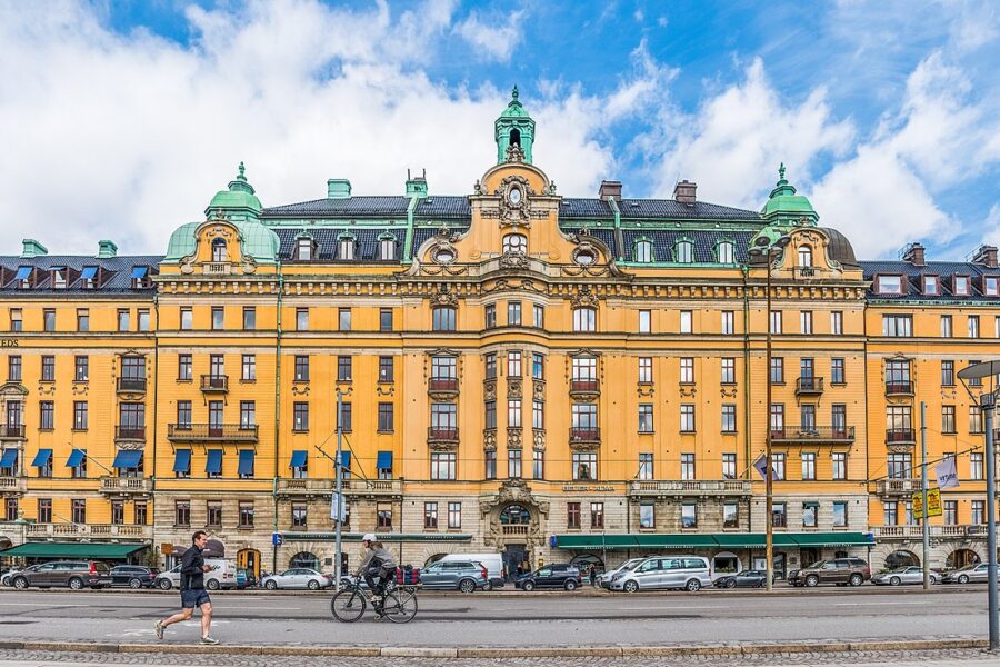 Kvalitenas krislösning: Megakåk på Strandvägen till salu - 1920px-Strandvägen_D81_8543_(40994008855)