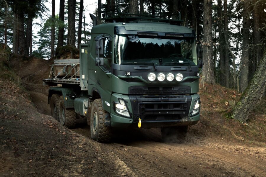 Scania och Volvo tecknar militärt avtal värt flera miljarder - Volvo