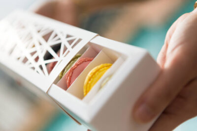 CB_03_White_Box_Macarons_ST_01.tifMacaron boxCartonboard Macaron packaging, CB_03_White_Box_Macarons_ST_01.tifMacaron boxCartonboard Macaron packaging