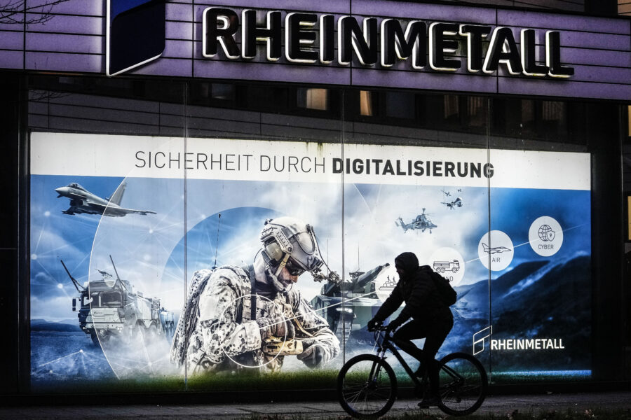 Tyska försvarsbolag faller på börsen - Germany Arms Rheinmetall