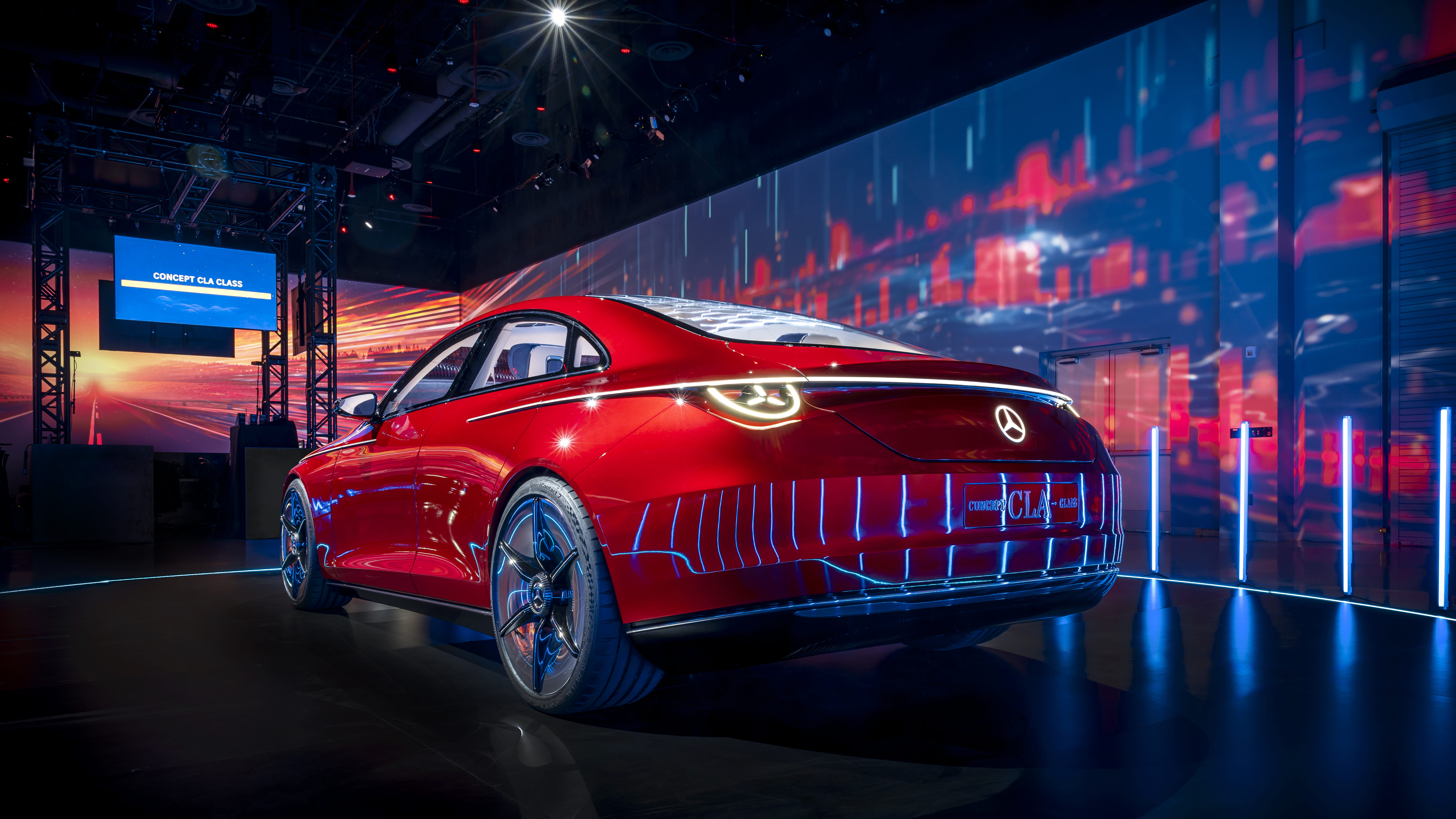 Italien drar in stöd till Stellantis och Mercedes batterifabrik