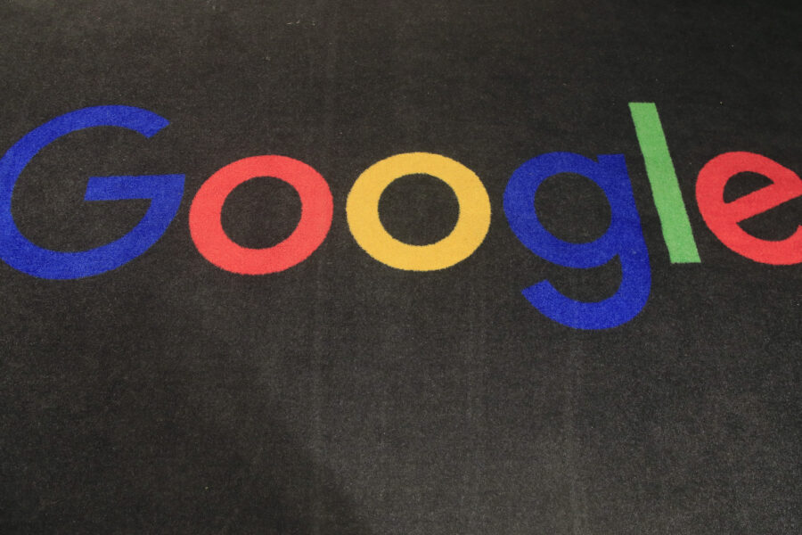 Alphabet riskerar att få böter på 2,4 miljarder euro - Europe Google Android Appeal