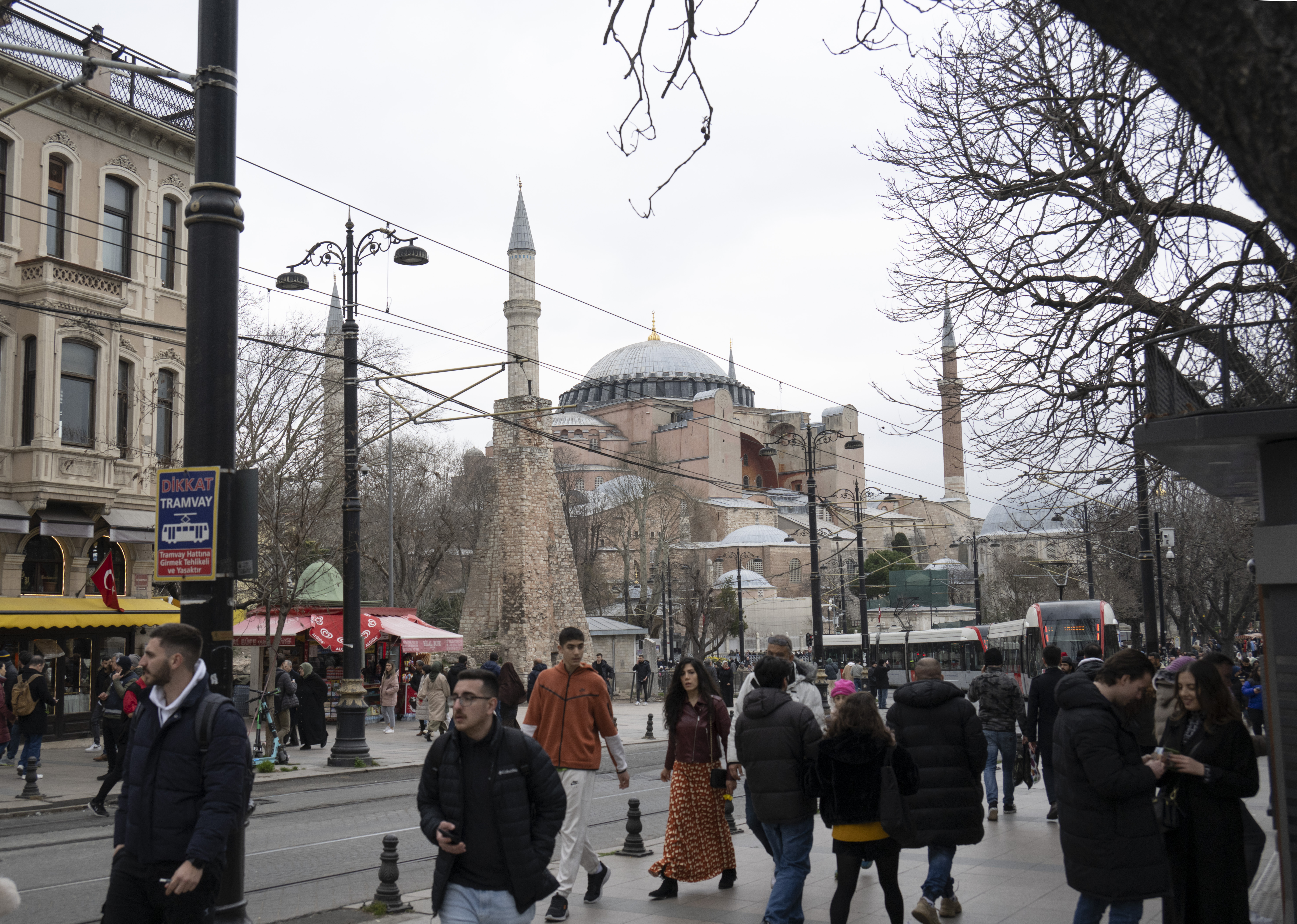 Turkiet höjer minimilönen med 30%