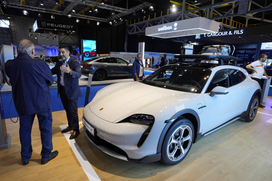 Porsches leveranser steg 3 procent förra året – backade i Kina - Lebanon E-Motor Show