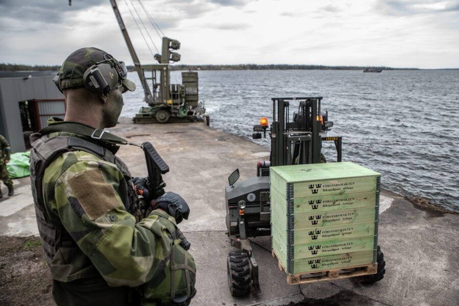 Sverige skickar militärt stöd för 7,1 miljarder till Ukraina - ukraina 20200515_jonhel11_SWENEX20_3215