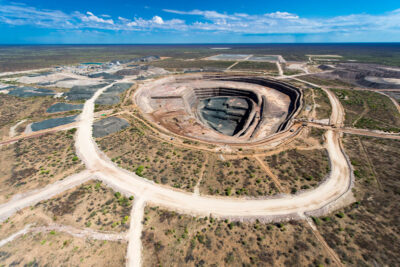karowe-open-pit-med