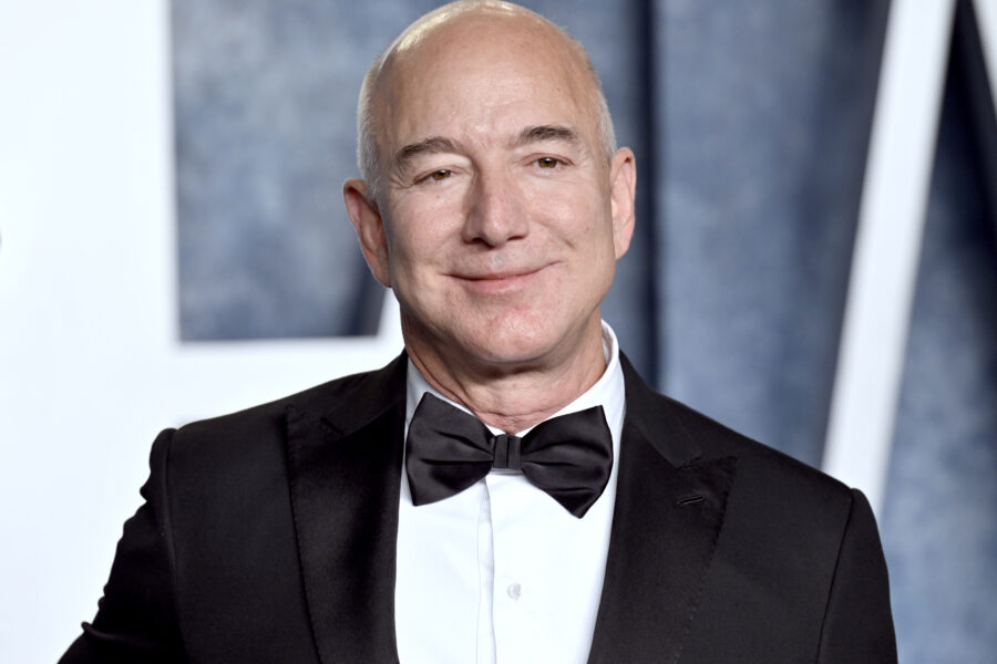 Jeff Bezos säljer återigen aktier i Amazon - 95th Academy Awards – Vanity Fair Oscars Party