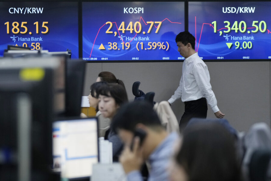 Asienbörserna rusar på Fed-beskedet - South Korea Financial Markets