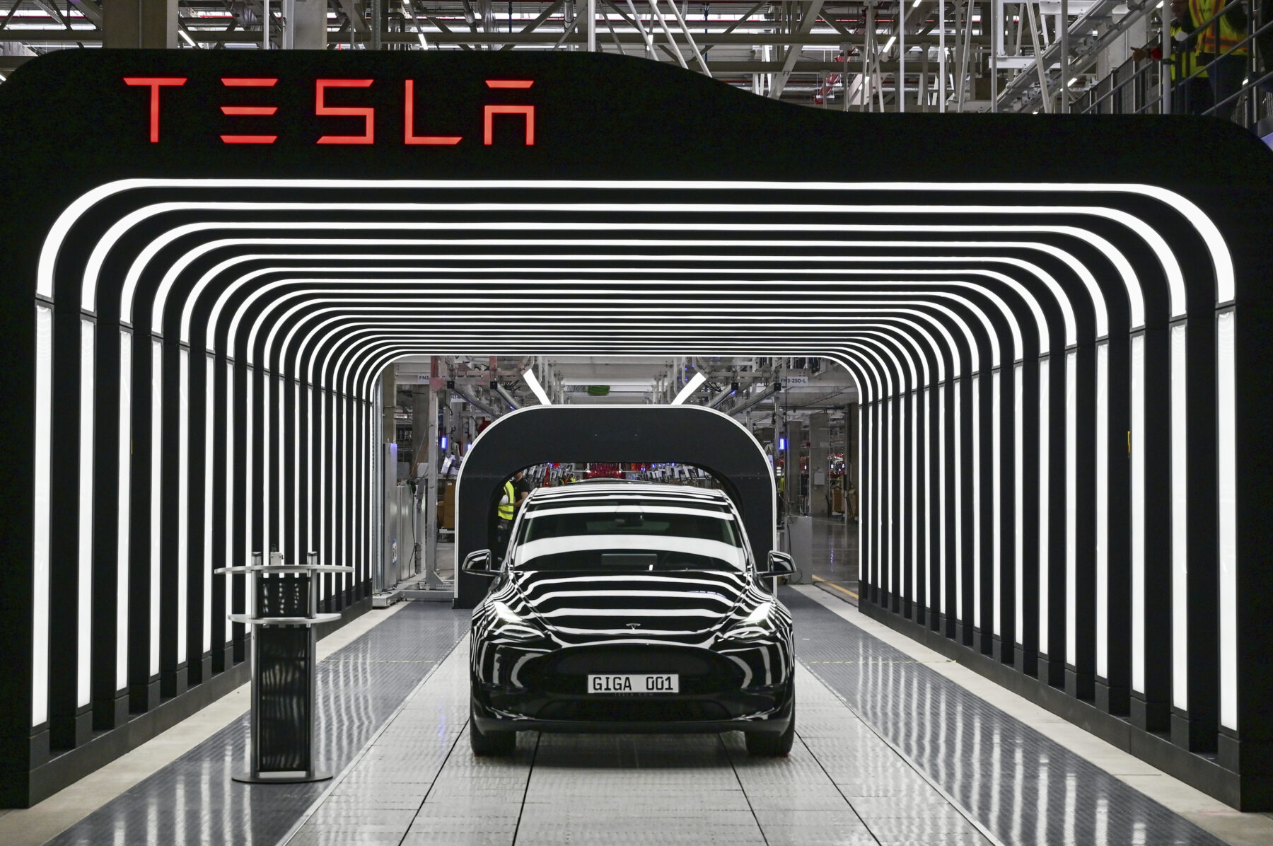 Källor: Tesla ska tillverka budgetvariant i Kina