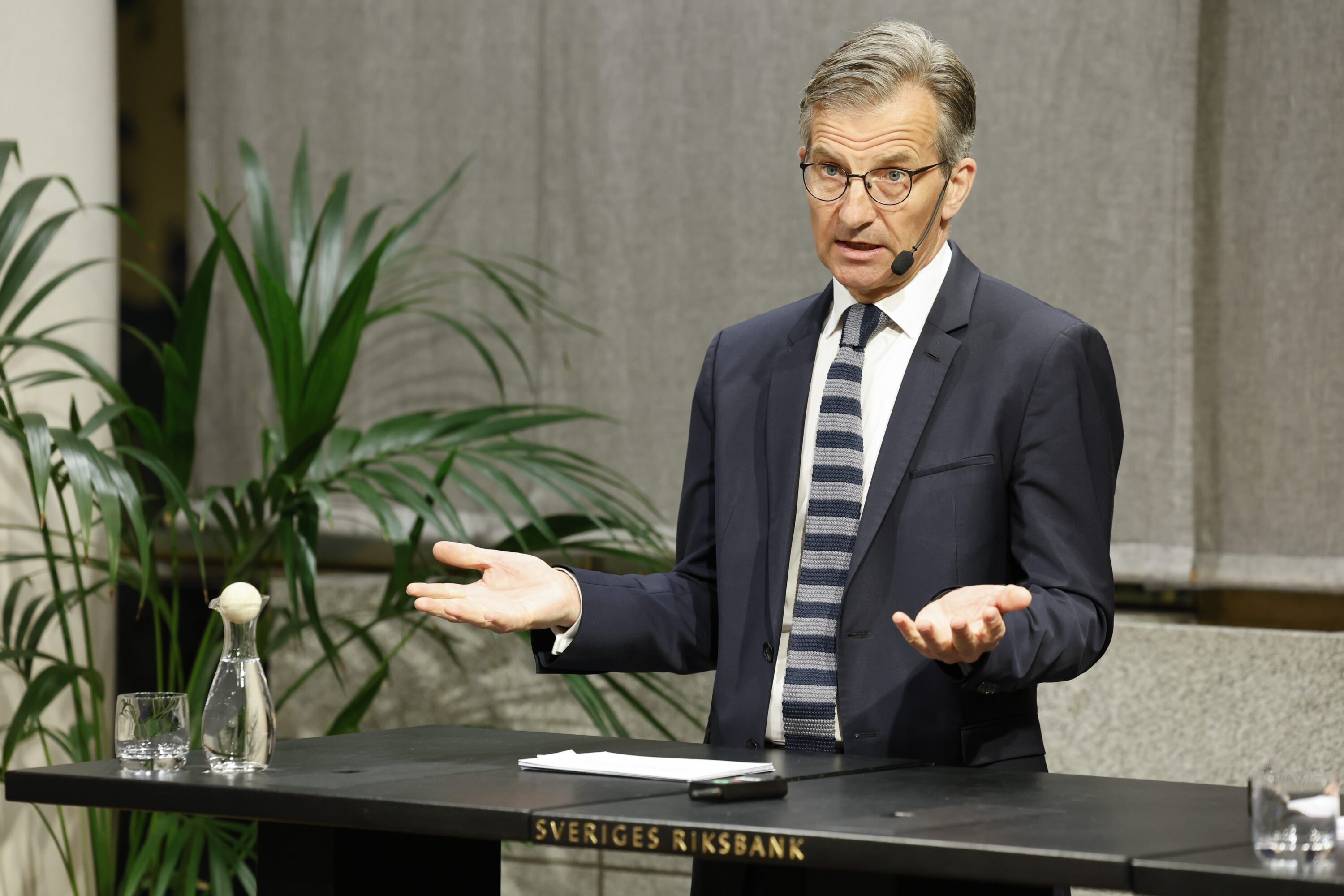 Riksbankschefen: Vi kan inte förhindra klimatkrisen - men den kan påverka räntan