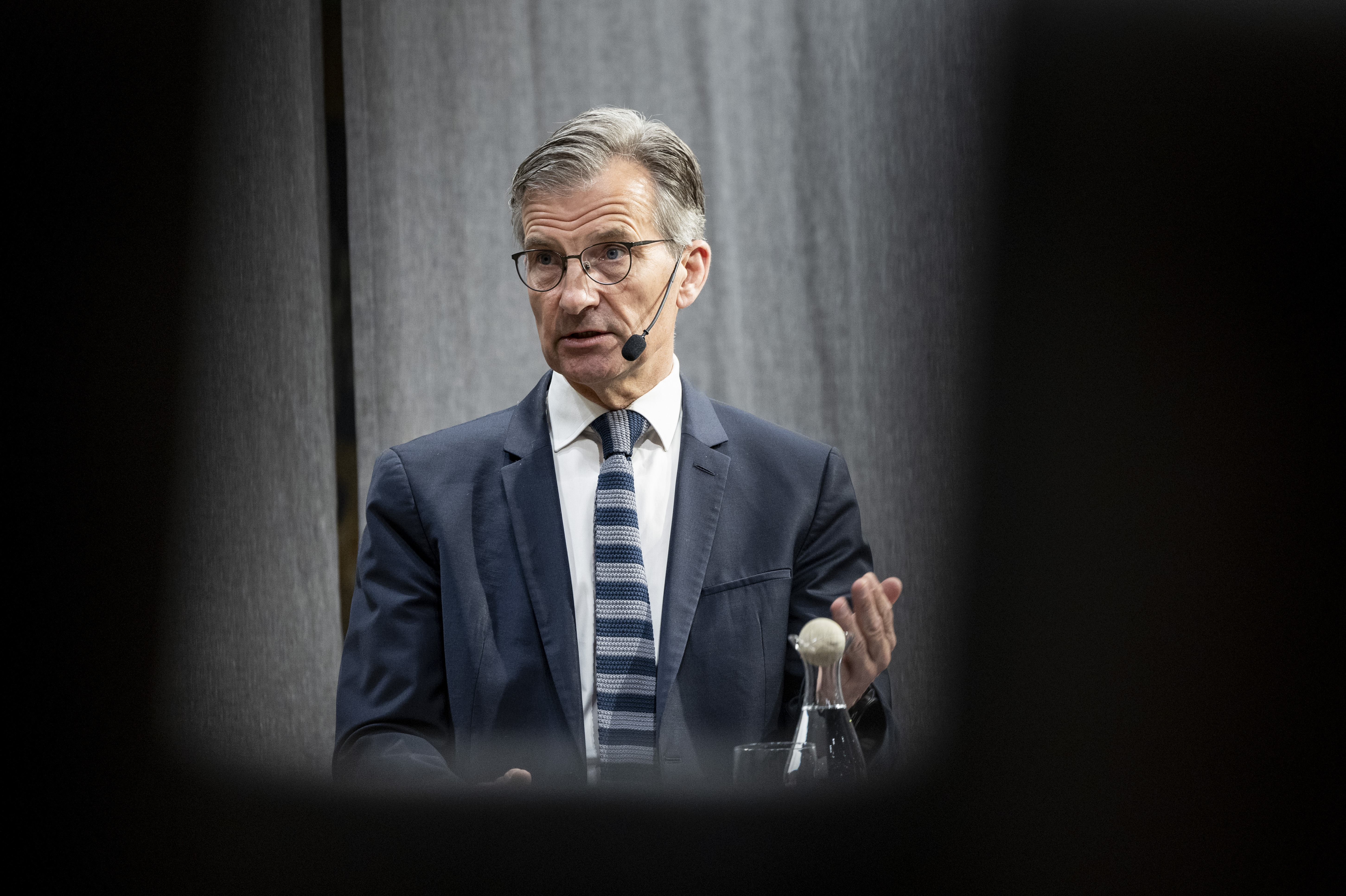 SEB-enkät: Riksbanken håller räntan oförändrad till juni