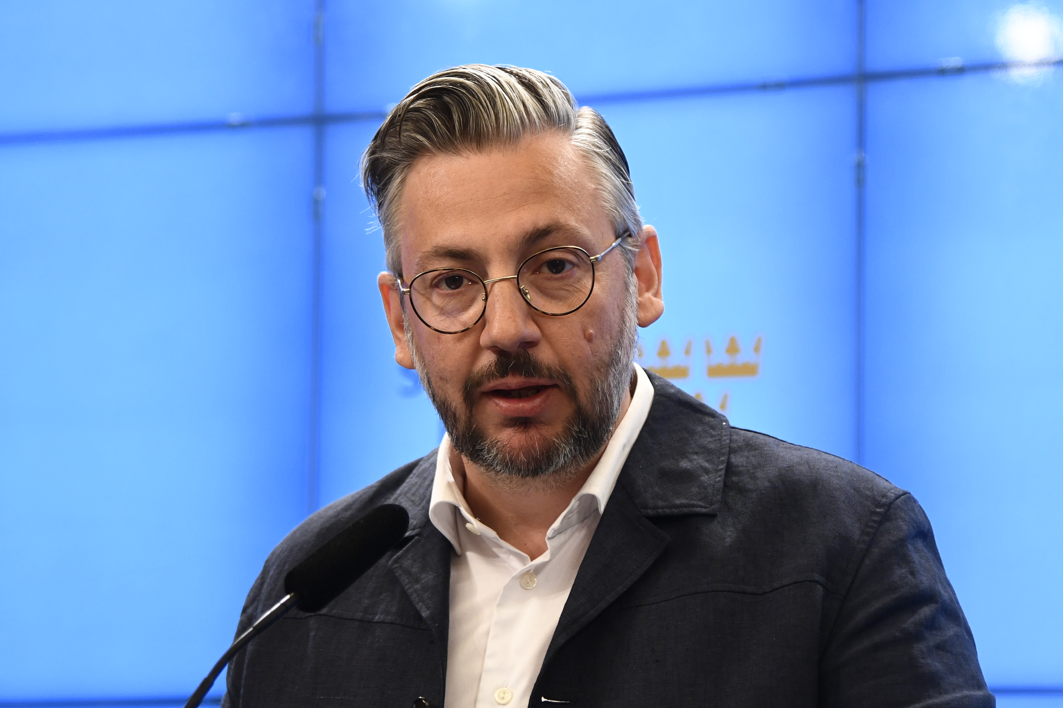 Demirok avgår som ledare för C