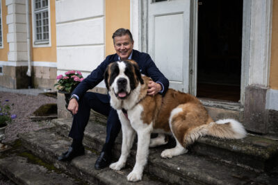 Fastighetsmiljardär, Steninge Slott Märsta, Per Taube