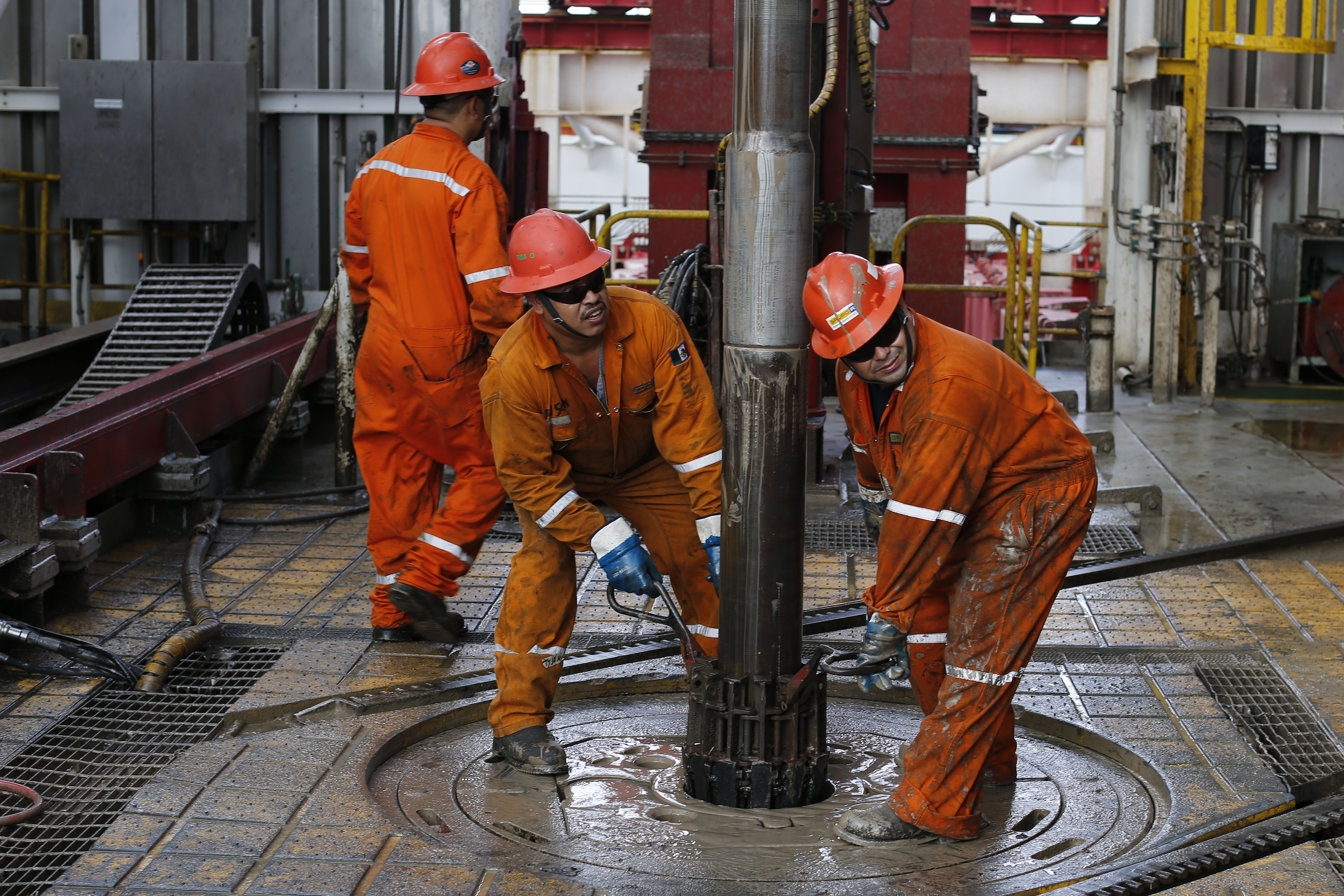 Opec+ uppges gå vidare med högre oljeproduktion i december