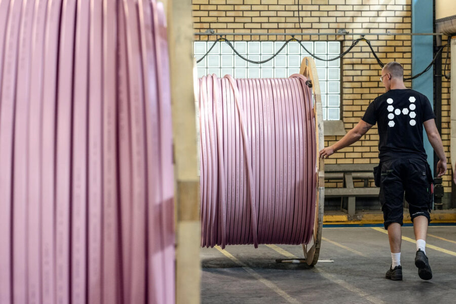 Carnegie mäklar ytterligare storpost i Hexatronic - Hexatronic 2