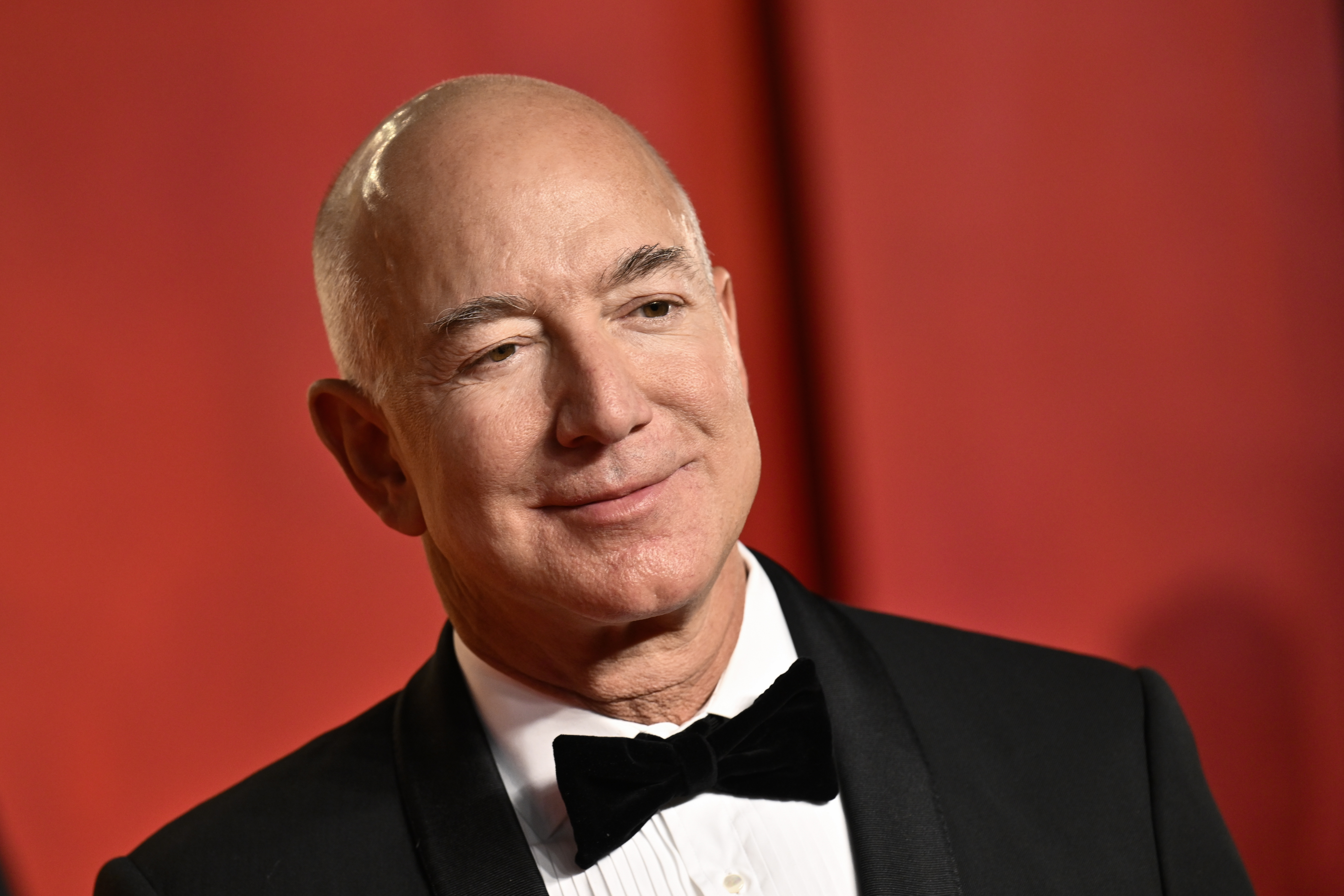 Bezos vill sälja i Amazon för 4,8 miljarder dollar