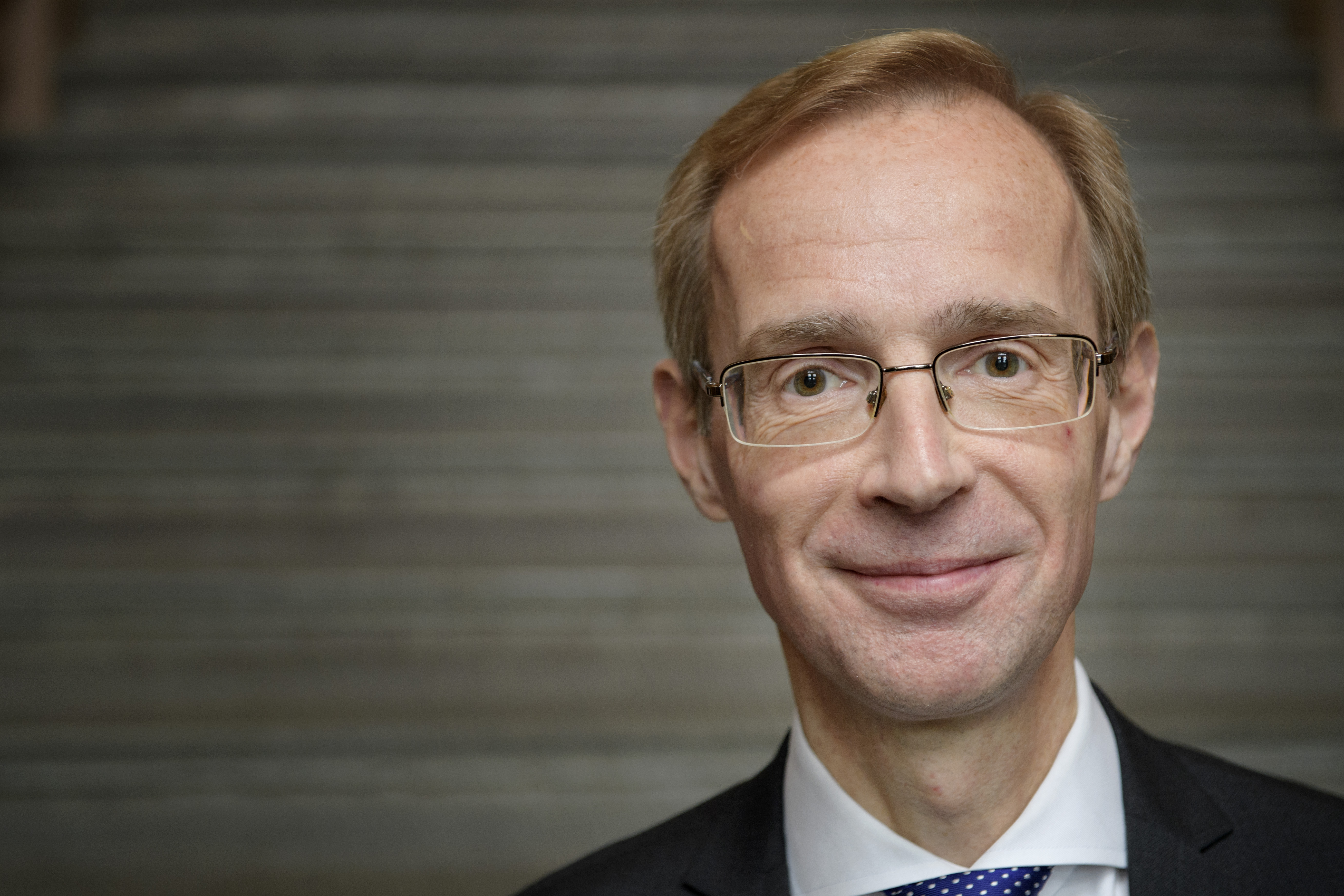Låga inflationen pressar Riksbanken: ”Håll huvudet kallt”
