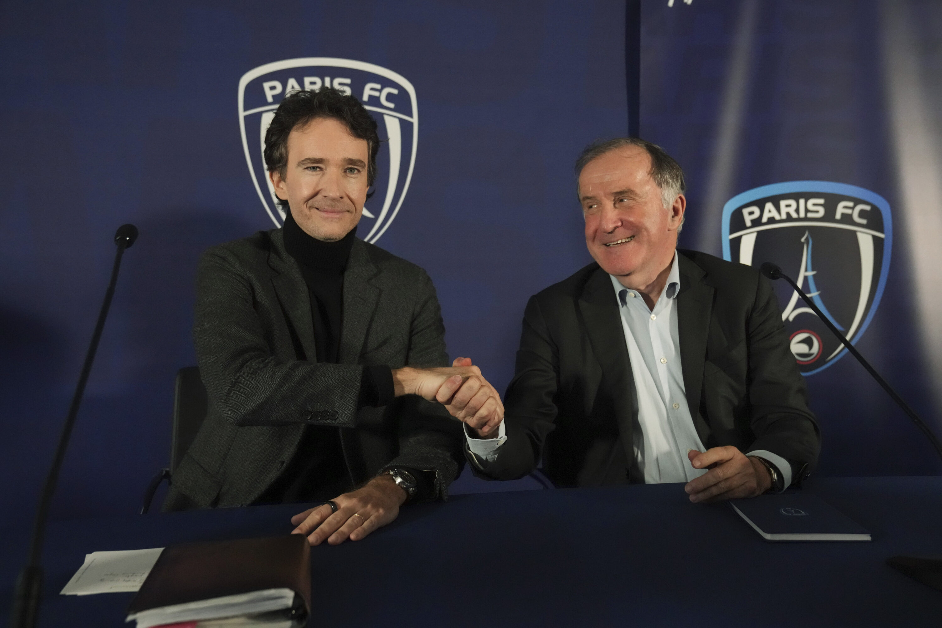 LVMH-Arnault köper halva Paris FC
