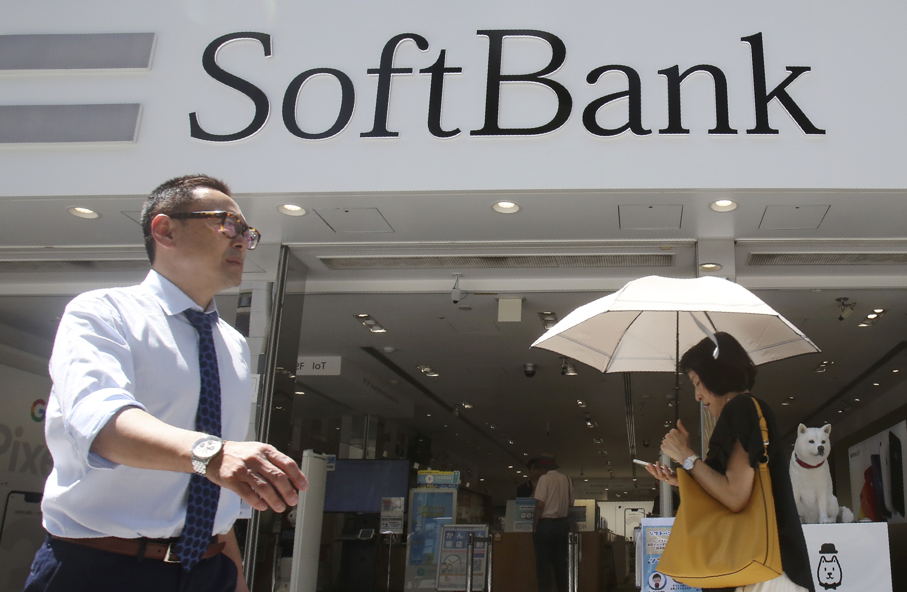 Softbank överraskar med vinst