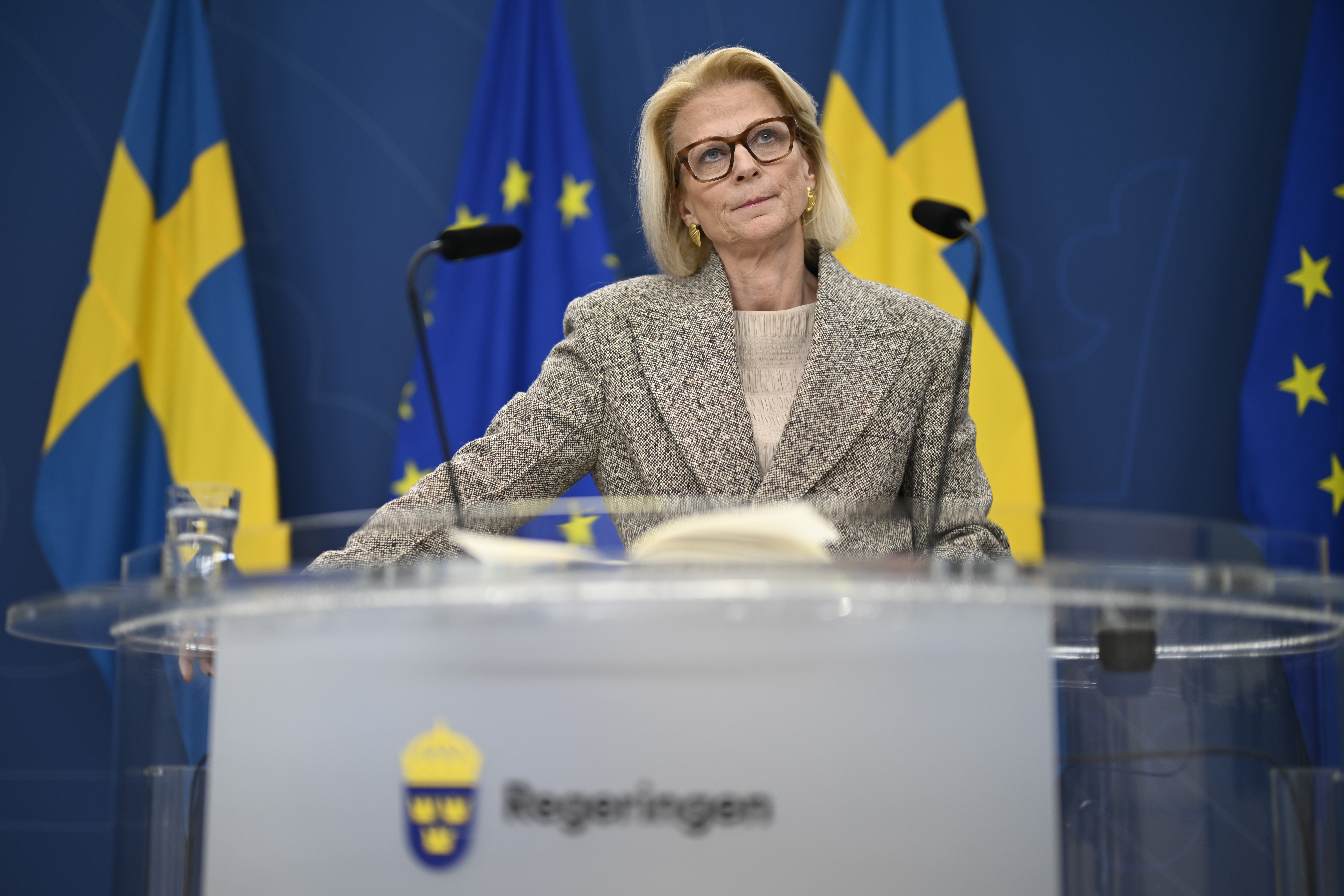 Regeringen säljer Svensk Bilprovning i miljardaffär