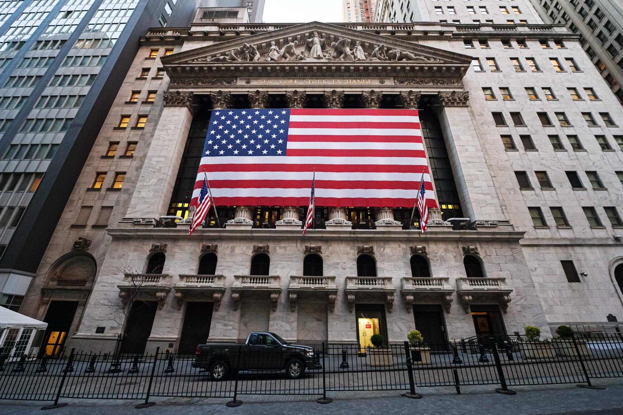 Energi backar under inledningen på NY-börsen, S&P 500 ner 0,3%
