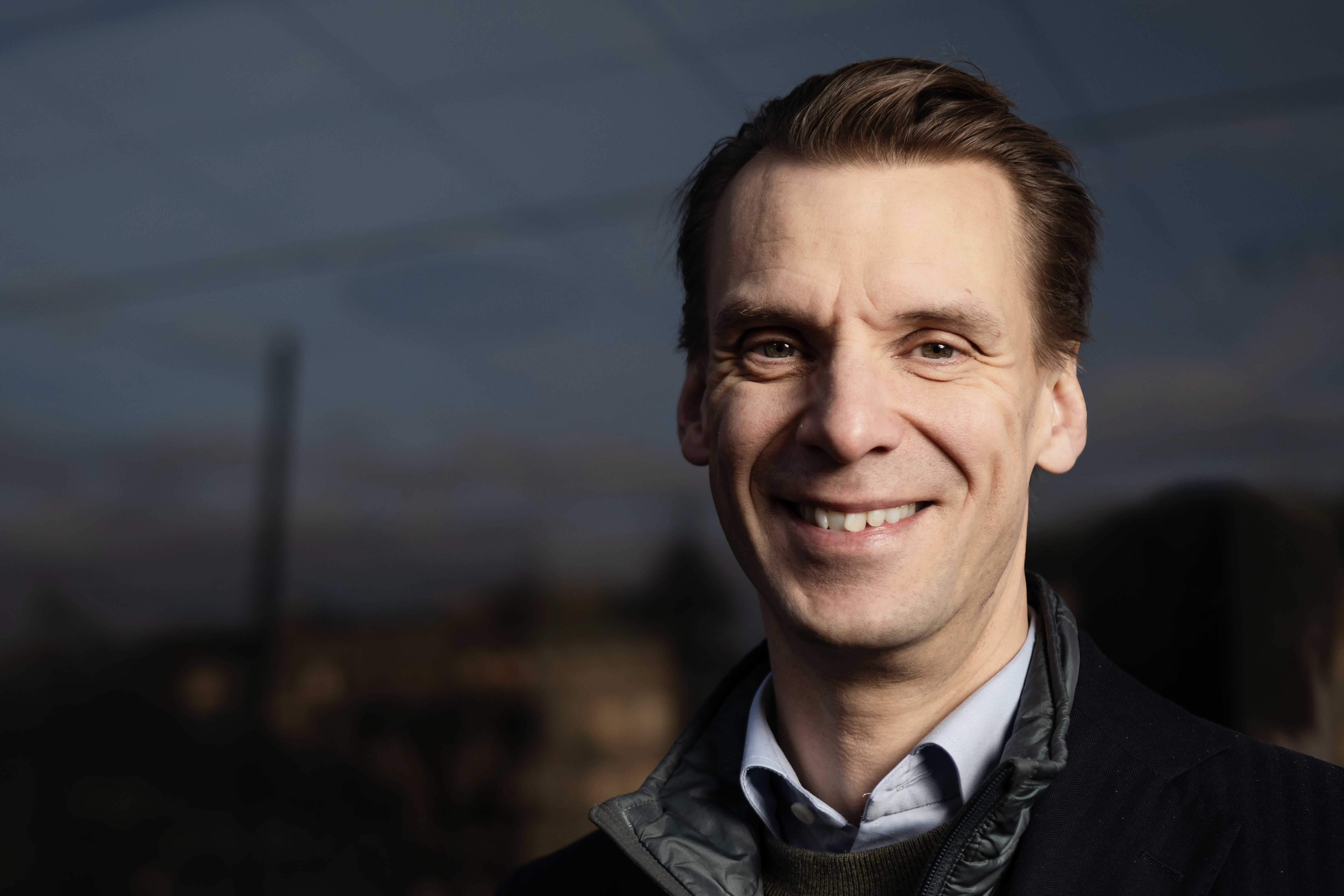 Investors VD köper aktier för miljoner