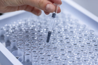 Filling in prefilled syringes