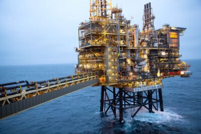 North Sea offshore platform olja