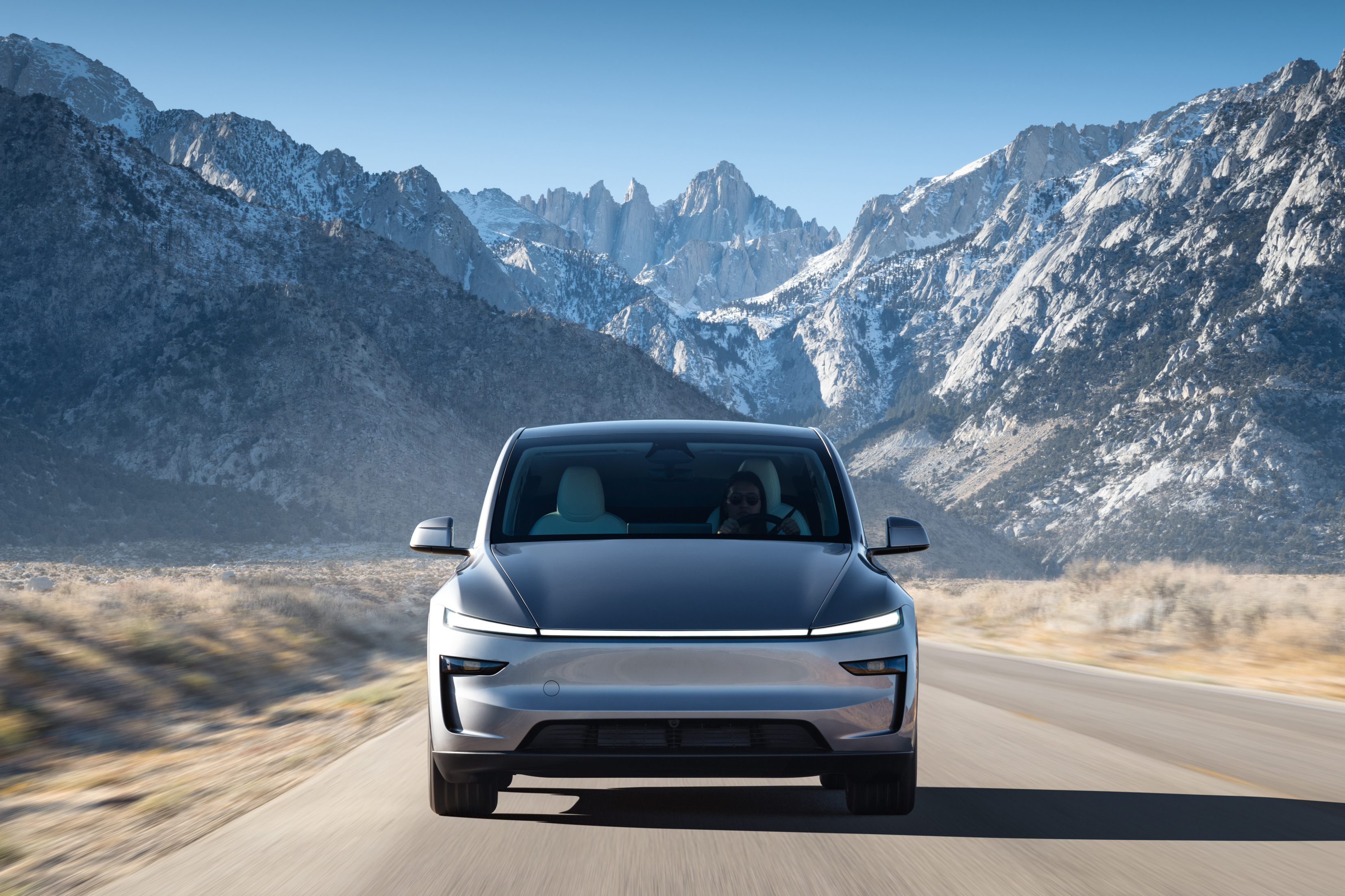 Tesla stiger nära 10% på börsen