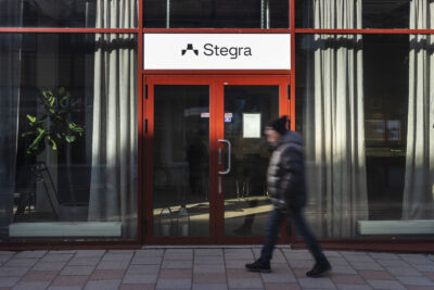 Stegra, Affärsvärlden