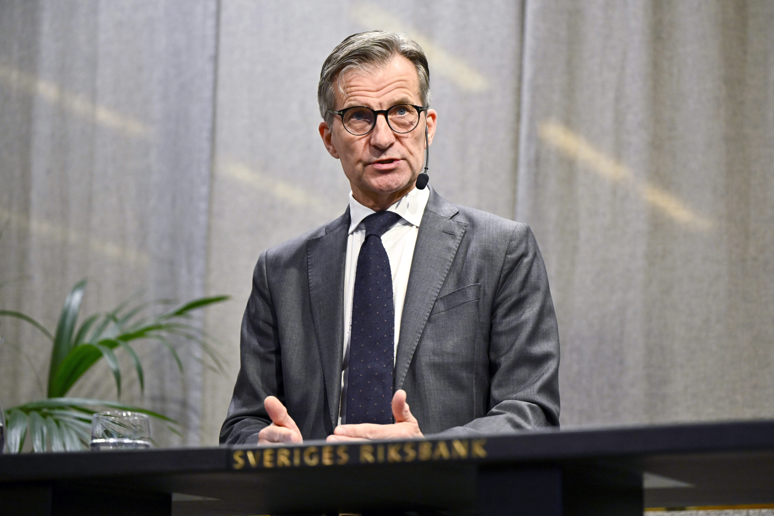 Riksbanken varnar: Politisk oro hotar finansiell stabilitet