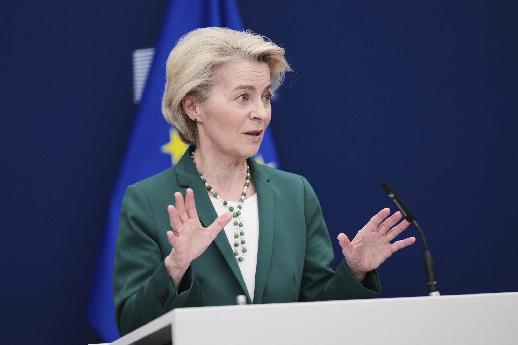EU pausar svarstullar efter Trumps besked