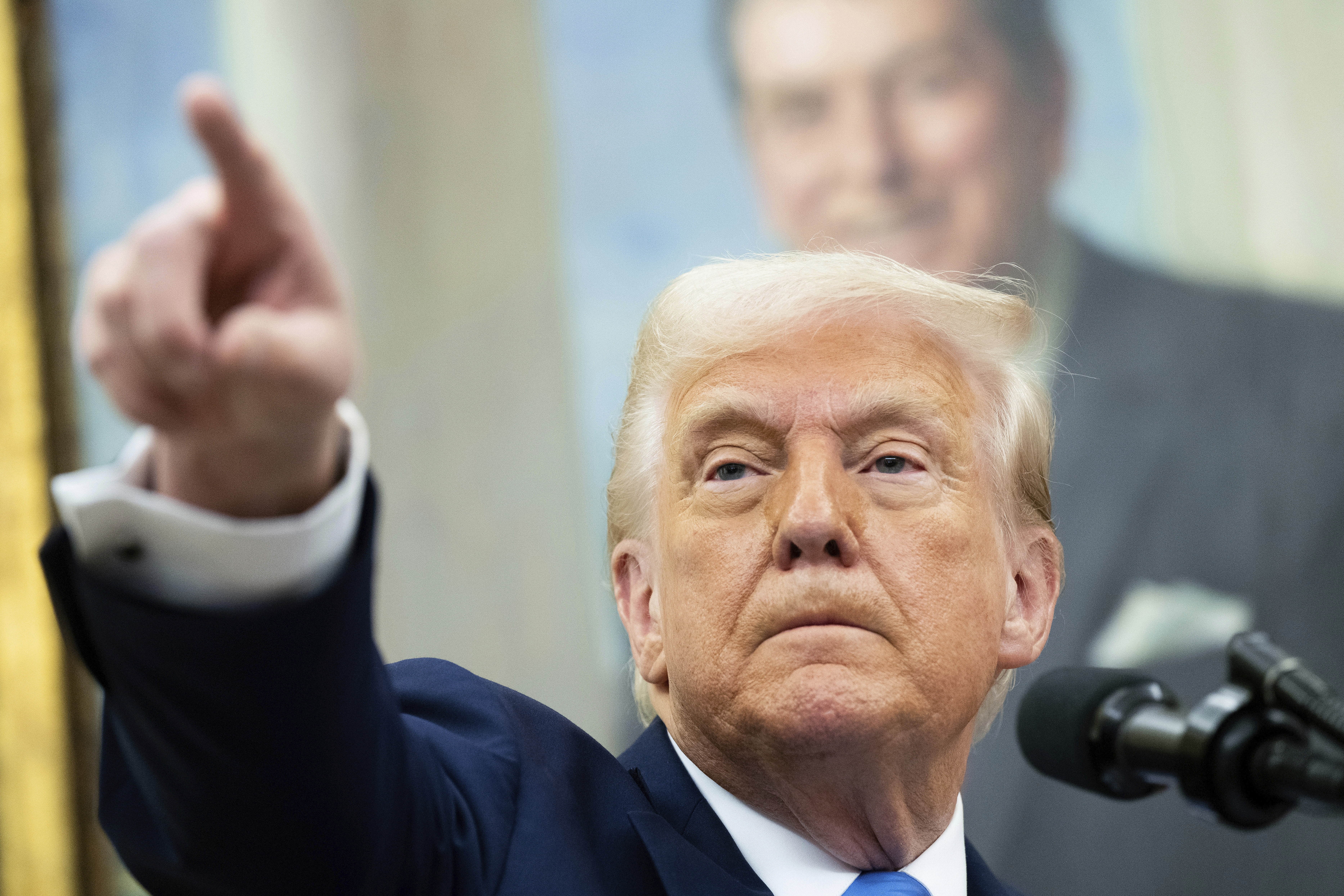 Trump: Högre tullar väntar om inte Kina backar