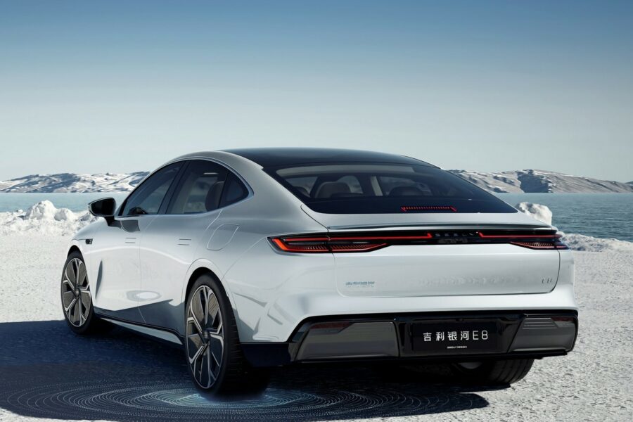 Geely mer än tredubblar vinsten - Geely-Galaxy-E8-4