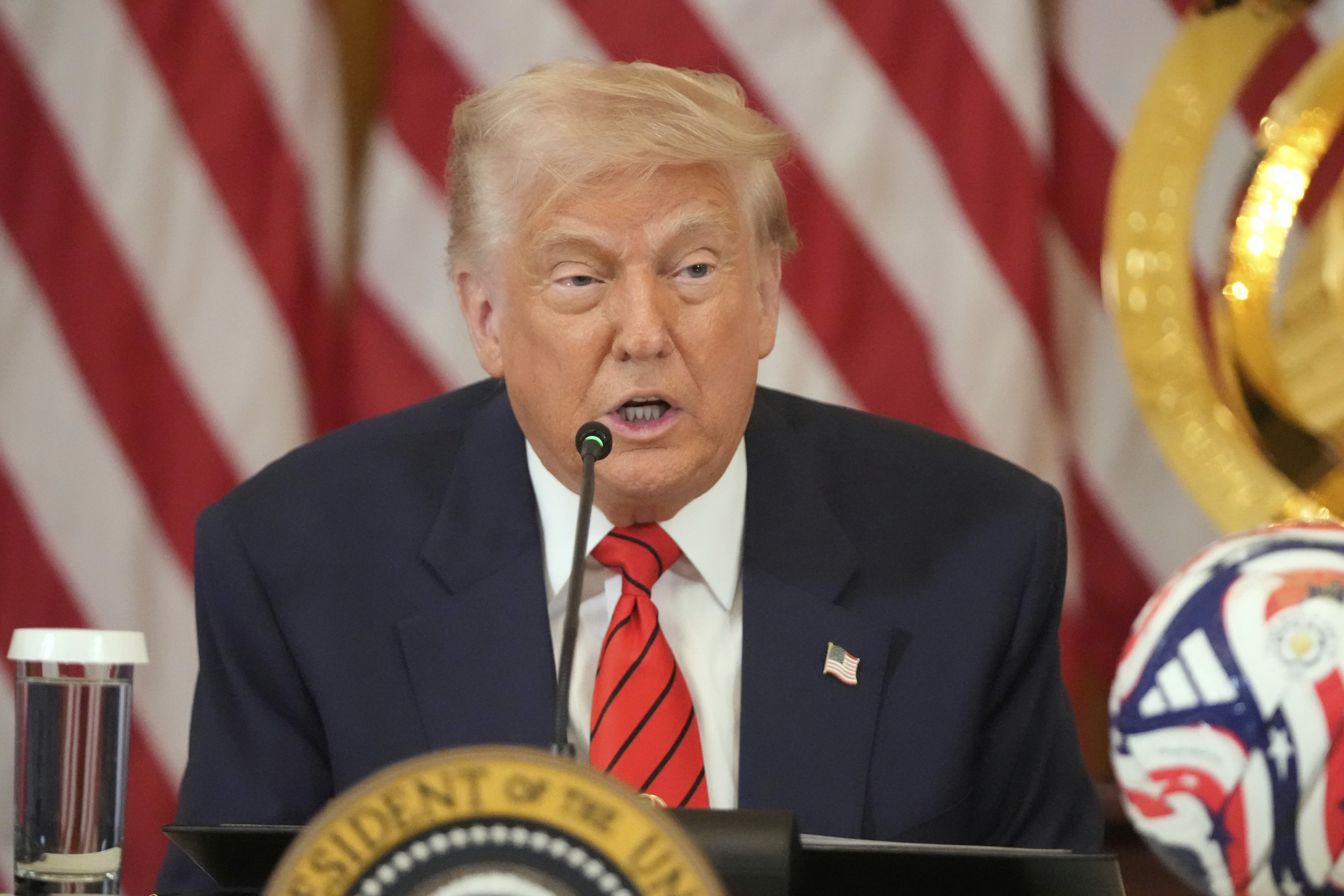 Guld stiger efter Trumps nya tullhot