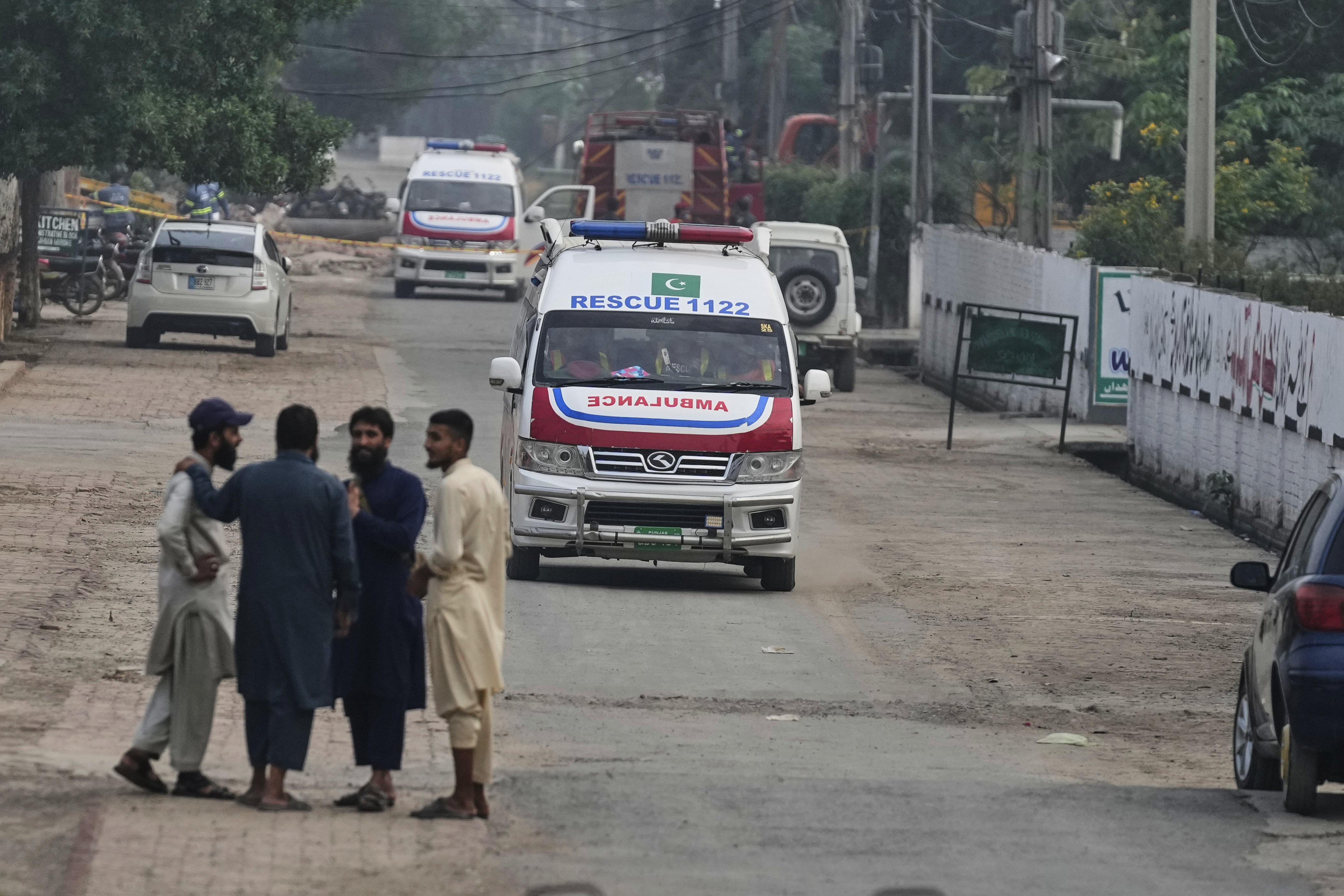 Indien attackerar mål i Pakistan – minst 26 civila döda