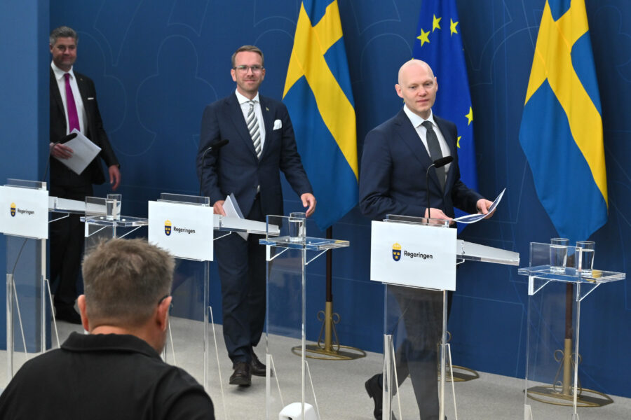 Regeringen och SD vill lätta på bolånereglerna - WEB_INRIKES
