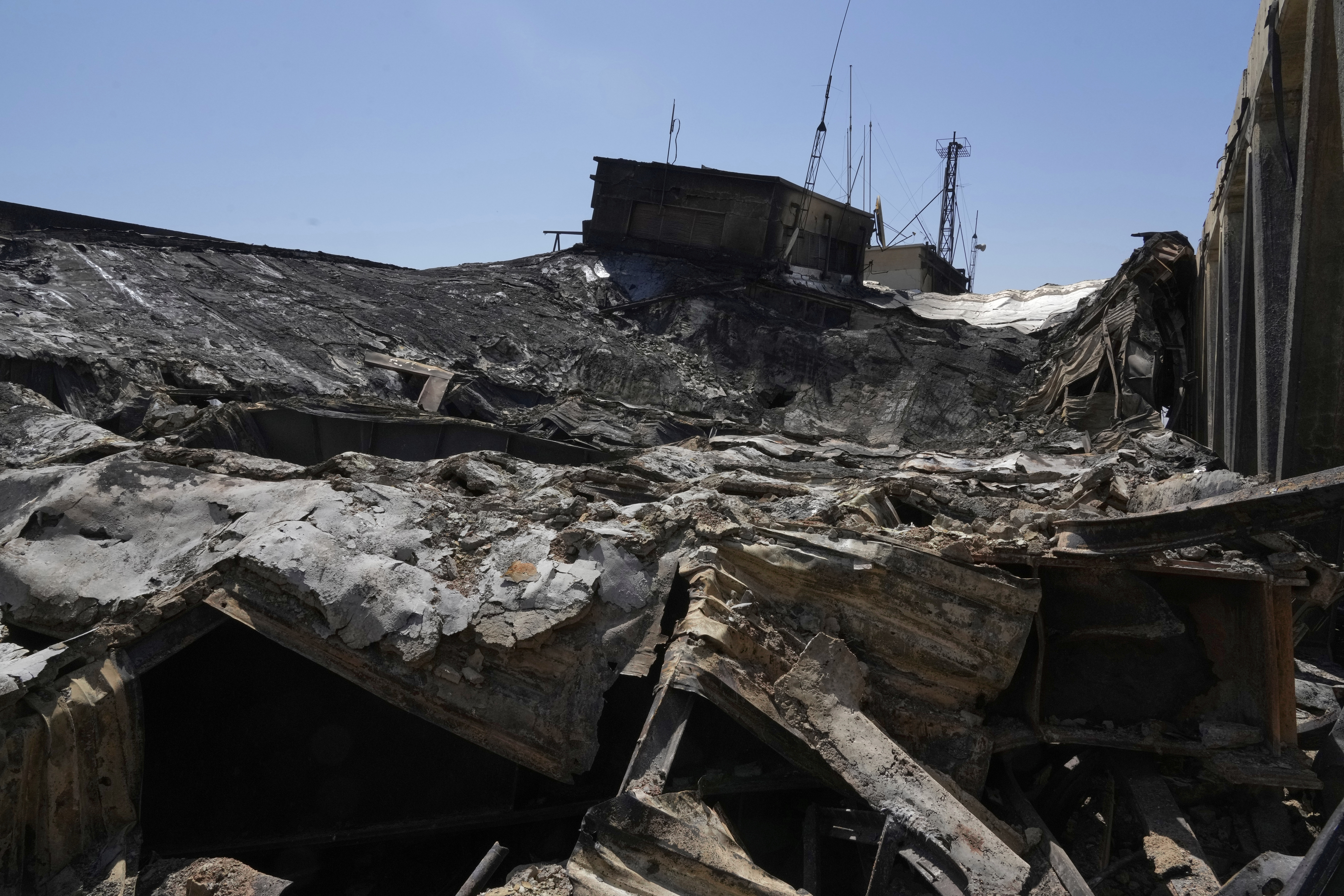 Israel attackerar nya mål i Teheran