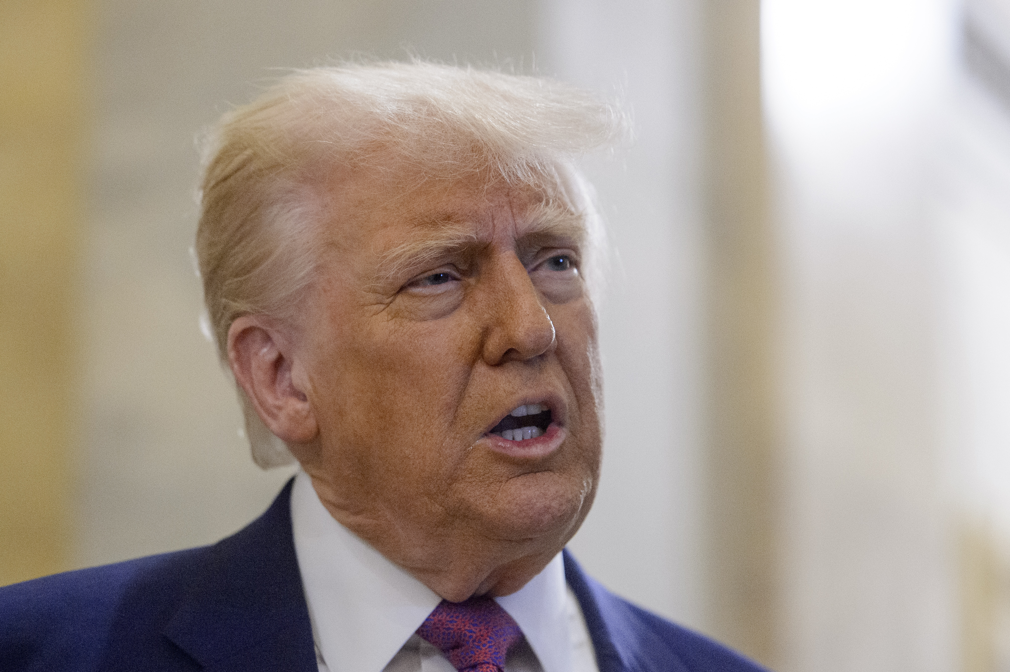 Trump uppmanar Iran att sluta ett avtal "innan det är försent"