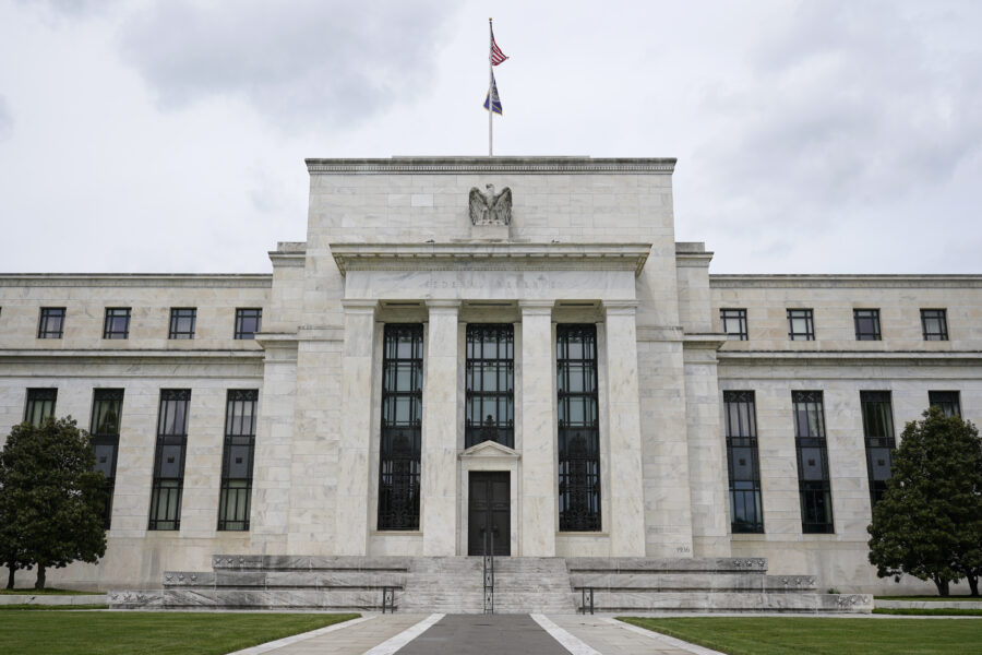 Lättare regler för banker ska rädda amerikanska obligationsmarknaden - Federal Reserve Minutes
