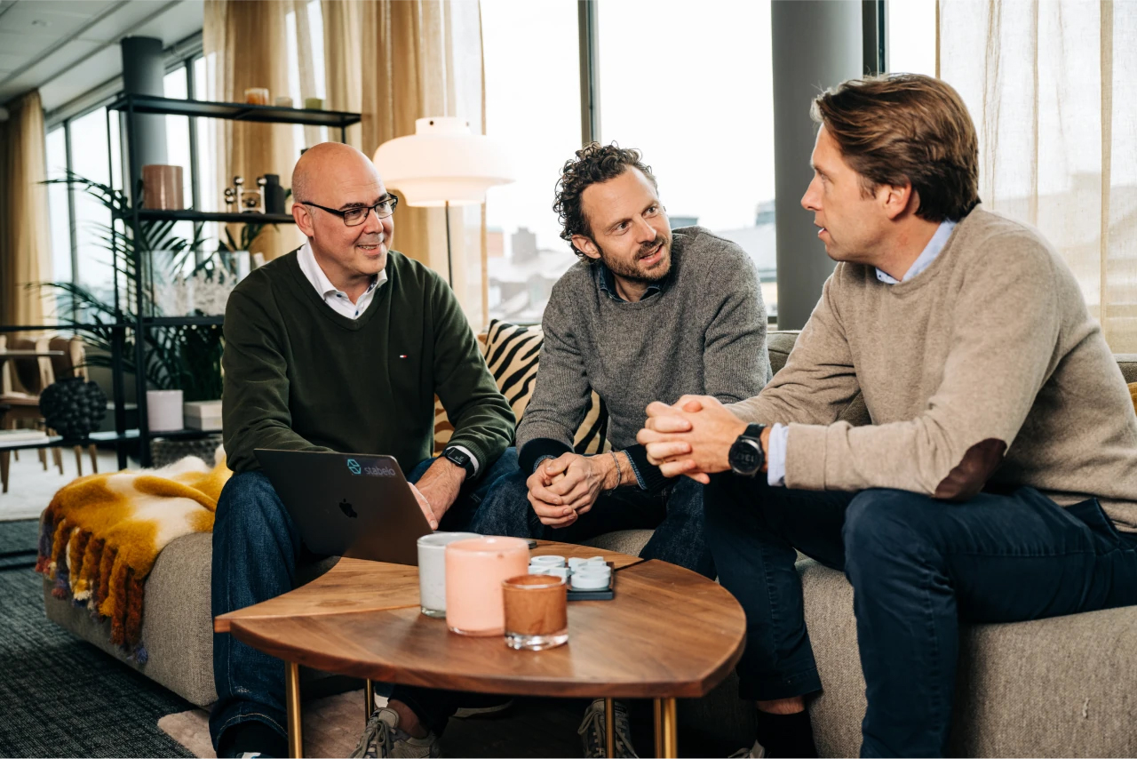 Swedbank förvärvar Stabelo