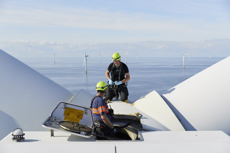 Anholt wind tehcnicians