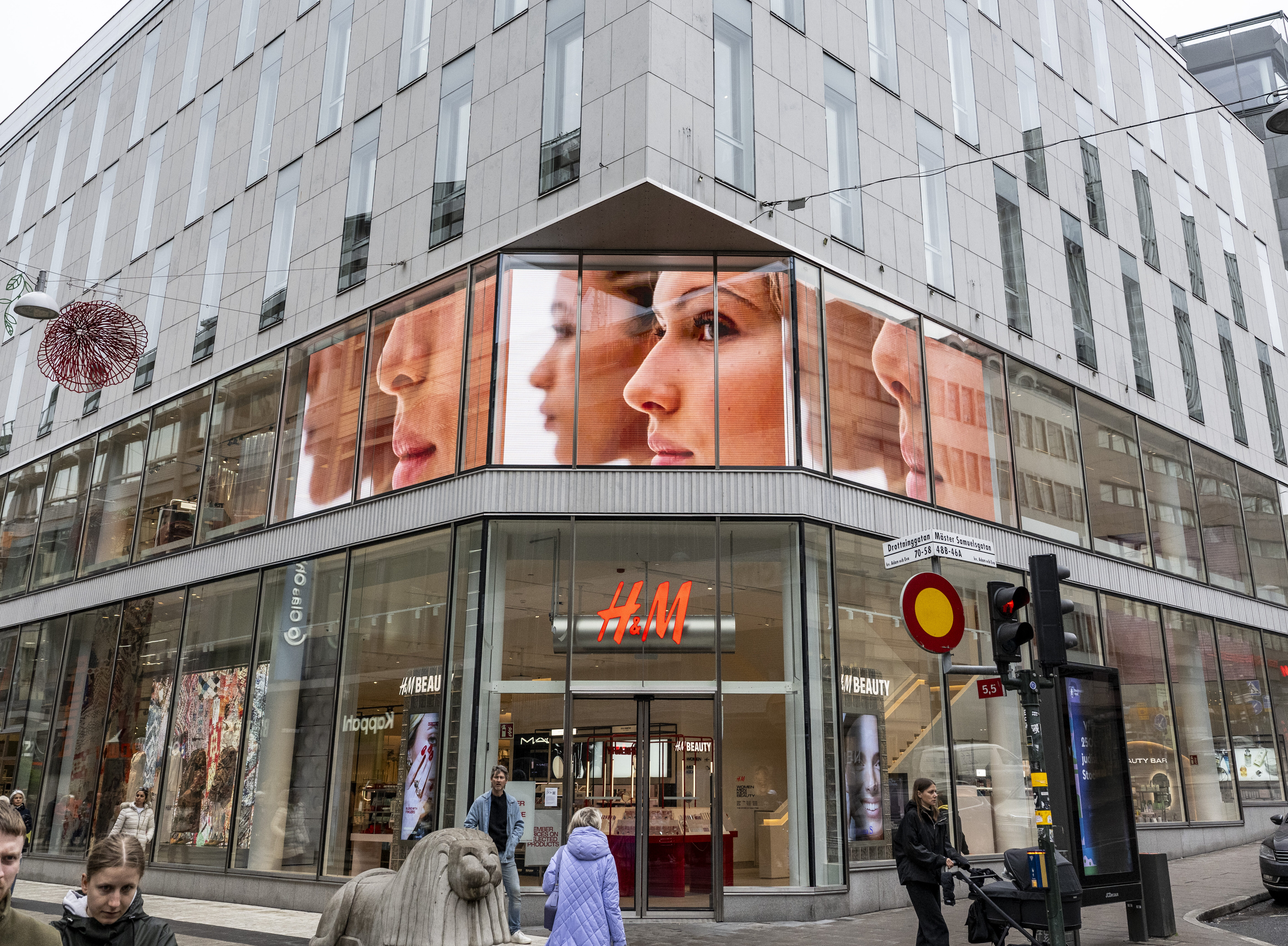 H&M